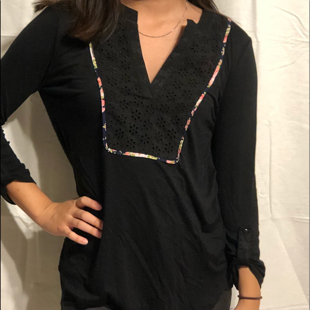 💕 Ezra Black blouse size small